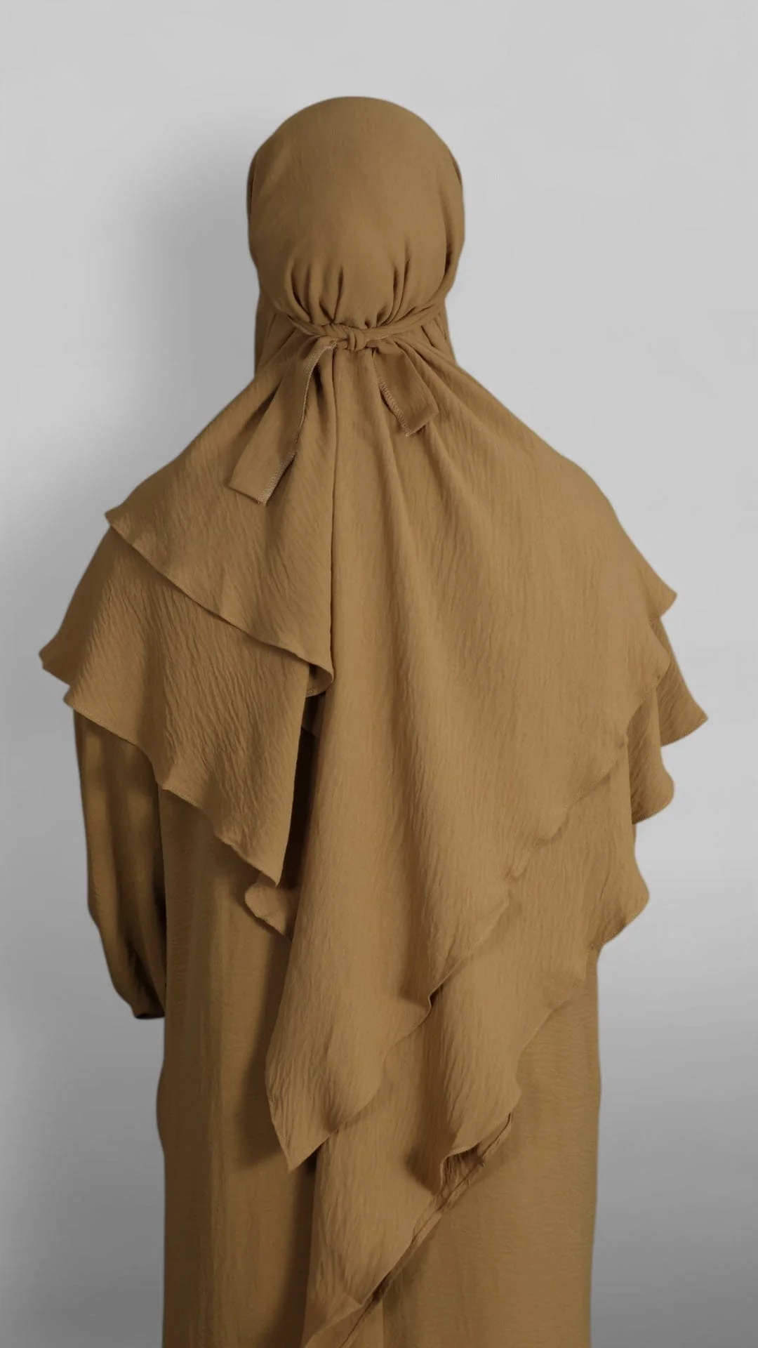 Crinkle Tie-back Khimar 2-lag (Caramel) - Image 6